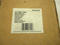 NEW HONEYWELL R7795B-1009 BURNER PRIMARY CONTROL