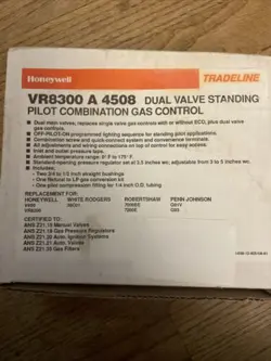 HONEYWELL DUAL VALVE STANDING PILOT COMBINATION GAS CTRL, VR8300A 4508