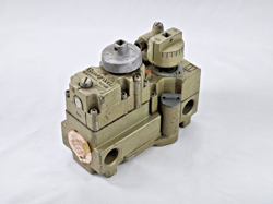 VINTAGE HONEYWELL V5326A1915 PILOT GAS VALVE CONTROL