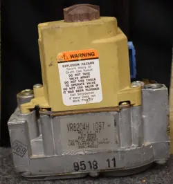 HONEYWELL GAS VALVE VR8204H 1097 VR8204H1097