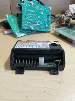 HONEYWELL S8610U3009 FURNACE IGNITION CONTROL CIRCUIT BOARD MODULE FREE SHIPPING