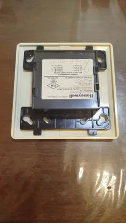 HONEYWELL MODEL NO. TC909A1009