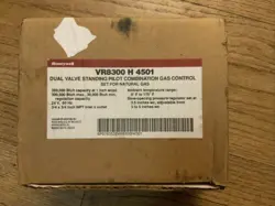 HONEYWELL VR8300H4501 STANDING PILOT GAS VALVE