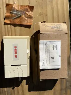 VINTAGE HONEYWELL TS810A 1025 HEATING MECHANICAL THERMOSTAT NEW OLD STOCK