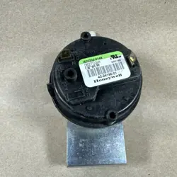 PRESSURE SWITCH HONEYWELL IS20332-5148.  42-24196-01.  ( BOX B)