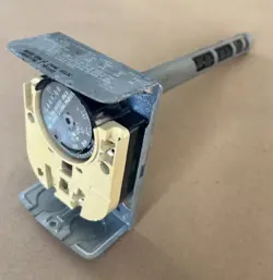 HONEYWELL L4064T1780 FAN LIMIT CONTROL 8