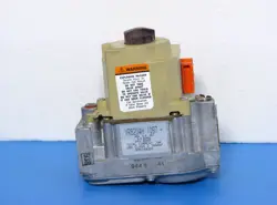 HONEYWELL VR8204H 1097 FURNACE GAS VALVE 39514B001 VR8204H1097