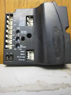 USED HONEYWELL W7340C1000 X1365108203 DAMPER CONTROL FREE SHIPPING