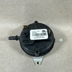 PRESSURE SWITCH HONEYWELL IS20201-4001. HK06NB123.