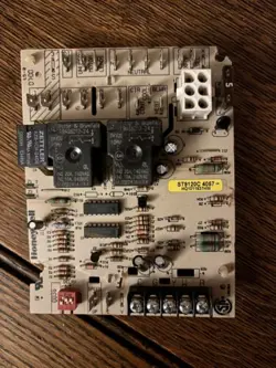 HONEYWELL ST9120C4057 FURNACE CONTROL CIRCUIT BOARD HQ1011927HW PARTS ONLY