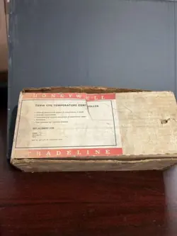 HONEYWELL  T991A1715 FAST RESPONSE TEMPERATURE CONTROLLER. NEW OLD STOCK.