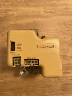 HONEYWELL SV9501M2726 FURNACE