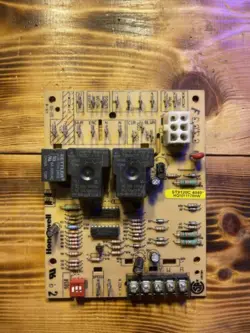 4040 CIRCUIT CONTROL