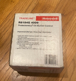 TRADELINE HONEYWELL OIL BURNER CONTROL PROTECTOR RELAY MODEL R8184G4009IN BOX