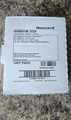 HONEYWELL SV9501M2528 SMART VALVE NEW!