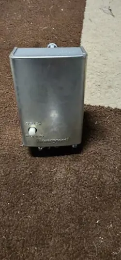HONEYWELL L4064B2228  FAN / LIMIT CONTROL