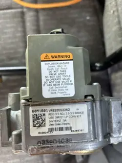 LENNOX HONEYWELL VR8205S2262