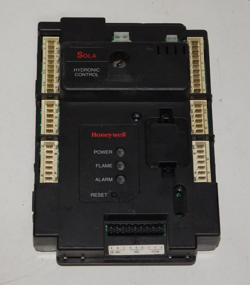 NEW HONEYWELL SOLA R7910B1009 HYDRONIC CONTROL SYSTEM MODULE RESIDEO FULTON UNIT