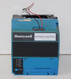 RM7895A1048 BURNER CONTROL