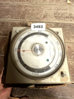 HONEYWELL R7350G, 120 VOLT, 50/60 HZ TEMPERATURE CONTROL