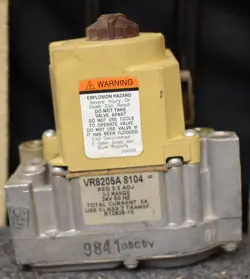 HONEYWELL VR8205A-8104 GAS VALVE