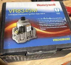 HONEYWELL VR8345M UNIVERSAL ELECTRONIC IGNITION GAS VALVE NEW-OLD STOCK