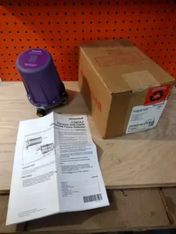 NEW HONEYWELL C7061A