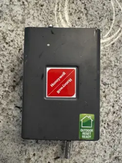 HONEYWELL UNIVERSAL ELECTRONIC OIL AQUASTAT L7224U1002/U