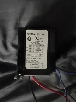 SALE! HONEYWELL R8225A1017 FAN RELAY 24V NEW HVAC CONTROL 🔥