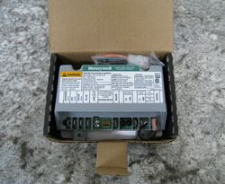 NEW HONEYWELL S8910U3000 UNIVERSAL HOT SURFACE IGNITION CONTROL BOARD MODULE