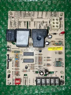 HONEYWELL FURNACE FAN CONTROL BOARD  4040-1011179