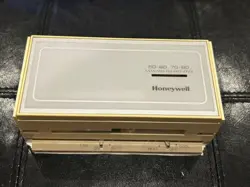 HONEYWELL ANALOG THERMOSTAT HEATING OR COOLING TIMER - AS IS