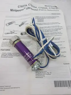 ULTRA VIOLET MINI-PEEPER