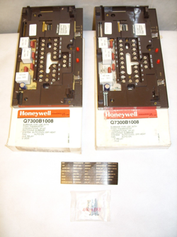 HONEYWELL Q7300B1008 SUBBASE FOR T7300 THERMOSTAT - LOT OF 2 - NOS