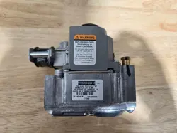 HONEYWELL / REZNOR TWO-STAGE GAS VALVE VR8204Q2418