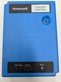 HONEYWELL CONTROLINKS FUEL AIR CONTROLLER - R7999A1005 WITH BACKING PLATE