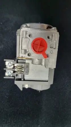 HONEYWELL VR8200A 2132 DUAL VALVE STANDING PILOT COMBINATION GAS CONTROL