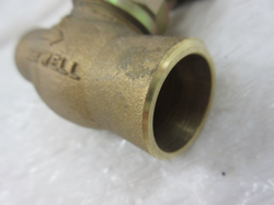 VALVE W/