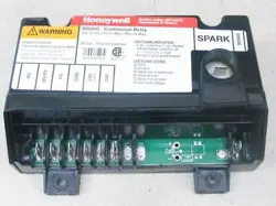 HONEYWELL S8600C CONTINUOUS RE-TRY IGNITION CONTROL MODULE S8600C3003
