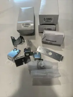 3 NEW HONEYWELL Q3200U2002 HOT SURFACE IGNITERS Q3200U 110 MODELS