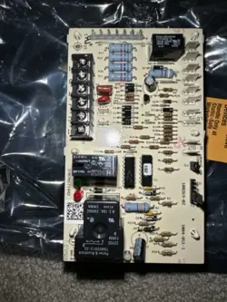 HONEYWELL LENNOX 1084-851 DEFROST CONTROL CIRCUIT BOARD 100269-02