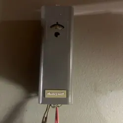 HONEYWELL  L4006A1967  AQUASTAT CONTROLLER