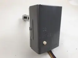 L4064B1295 HONEYWELL 5'' COMBINATION FAN LIMIT SWITCH 3/4