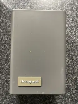 HONEYWELL L8148E 1265 AQUASTAT RELAY