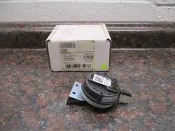 NEW LENNOX HONEYWELL 63K9301 PRESSURE SWITCH IS20170-3442 / 0.2