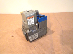 HONEYWELL VR8440A2076 HQ1000044HW GAS VALVE