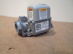 HONEYWELL VR8215S1248 DUAL DIRECT IGNITION GAS VALVE GOODMAN 102837-01