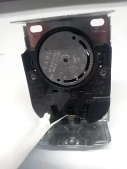 HONEYWELL L4064B2228 FAN AND LIMIT CONTROL