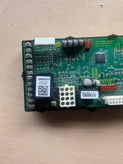LENNOX 100870-01 FURNACE CONTROL CIRCUIT BOARD HONEYWELL S9230F1006