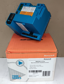 HONEYWELL RM7838A1014 SEMI-AUTO INDUSTRIAL BURNER CONTROL 120V